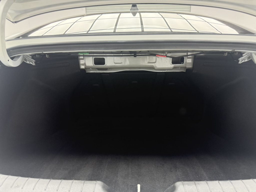 ELANTRA Модель 2022 года 1,5 л CVT LUX Prestige Edition - Huishida Trading