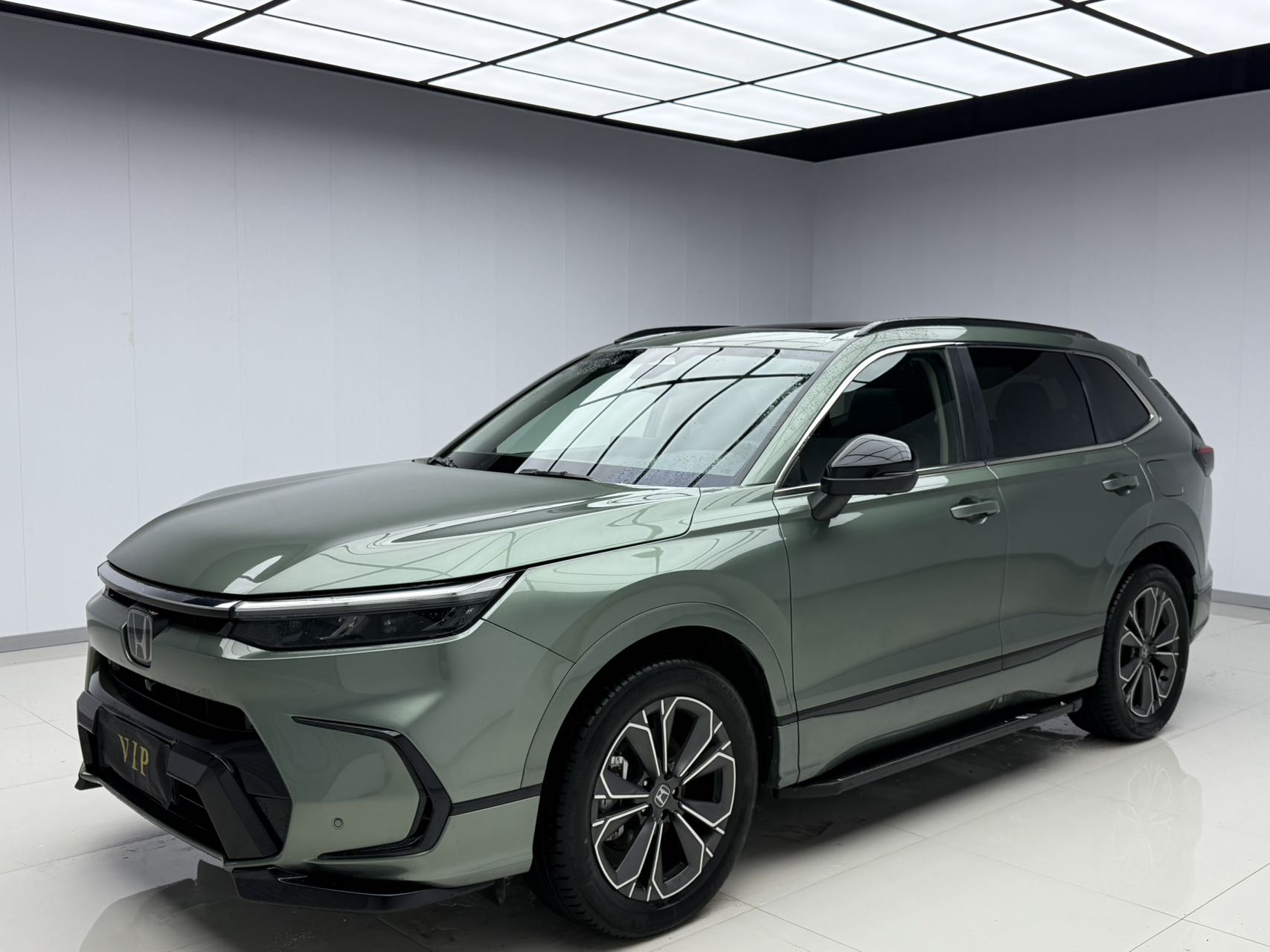 Honda BREEZE 2023 Модель 240TURBO 4WD Premium Edition 5-местный