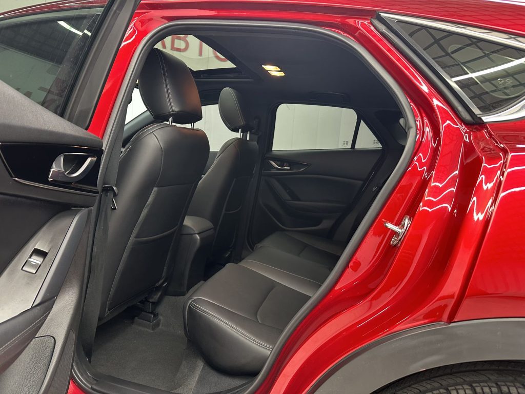 Mazda CX-4 2021 Модель 2.0L Автоматическая коробка передач 2WD Skyactiv Dynamic Edition - Huishida Trading