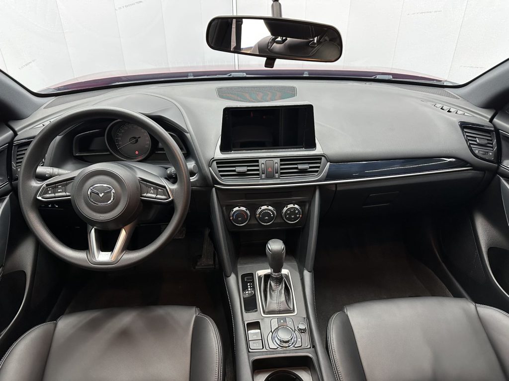 Mazda CX-4 2021 Модель 2.0L Автоматическая коробка передач 2WD Skyactiv Dynamic Edition - Huishida Trading