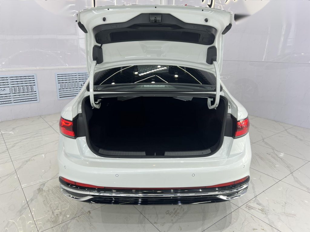 Sagitar 2023 300TSI DSG Excellence Edition - Huishida Trading