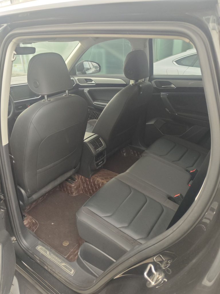 TAYRON 2022 280TSI Двухколесный привод Luxury Smart Connect Edition - Huishida Trading