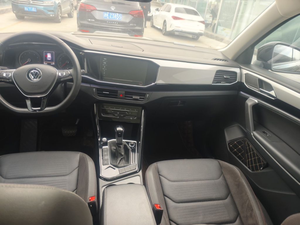 TAYRON 2022 280TSI Двухколесный привод Luxury Smart Connect Edition - Huishida Trading