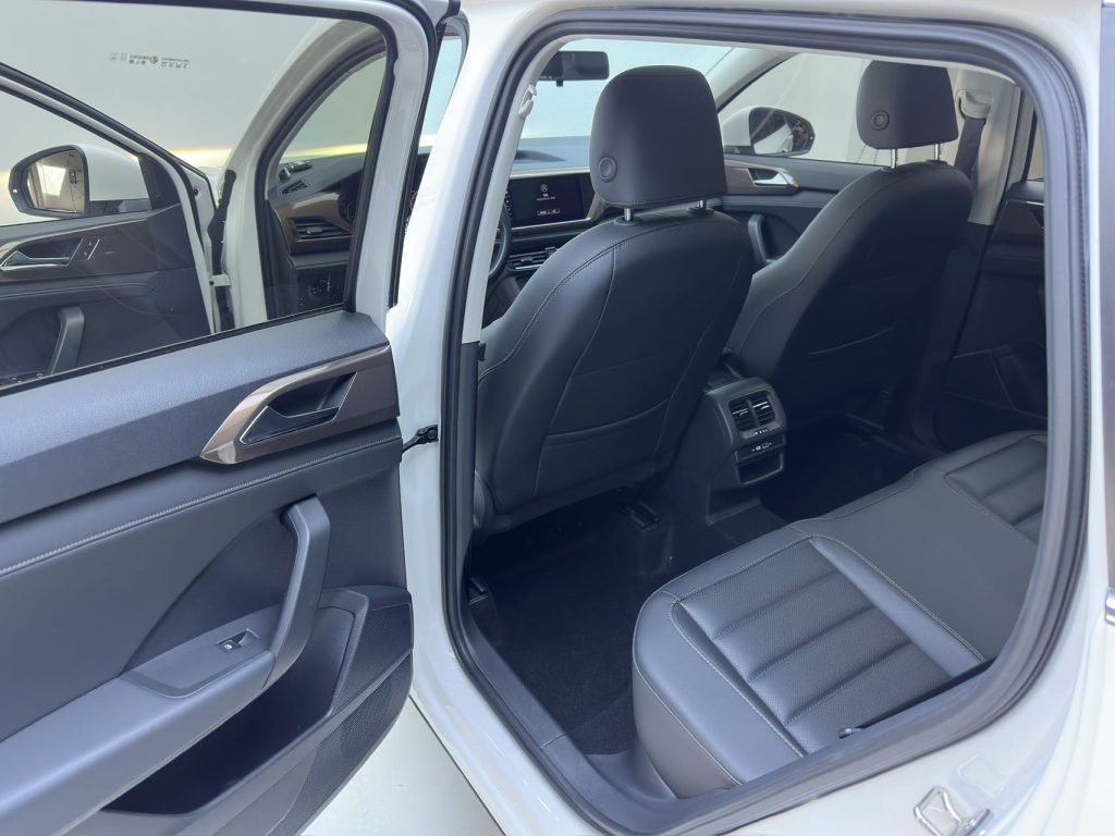 Volkswagen Tharu 2022 года 280TSI Передний привод Luxury Edition - Huishida Trading