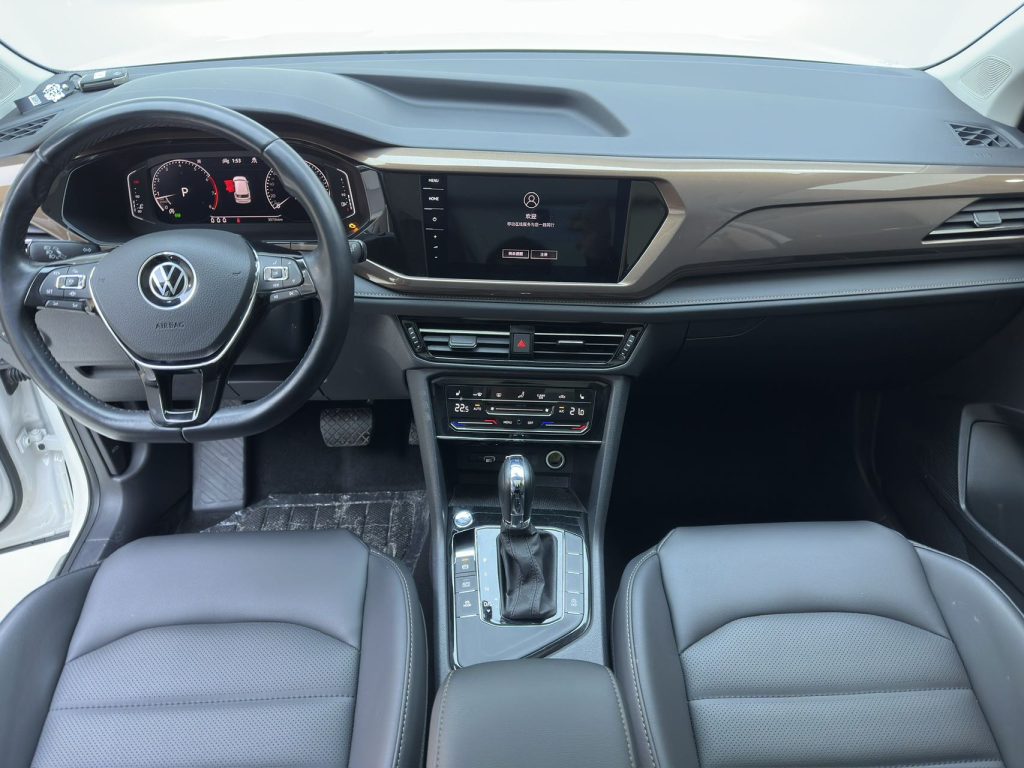 Volkswagen Tharu 2022 года 280TSI Передний привод Luxury Edition - Huishida Trading