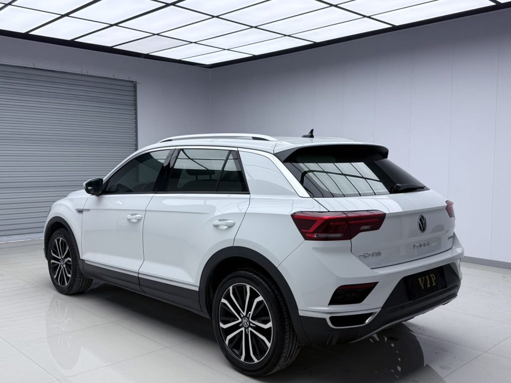 Volkswagen T-Roc 2022 280TSI DSG Двухколесный привод Comfort PLUS - Huishida Trading