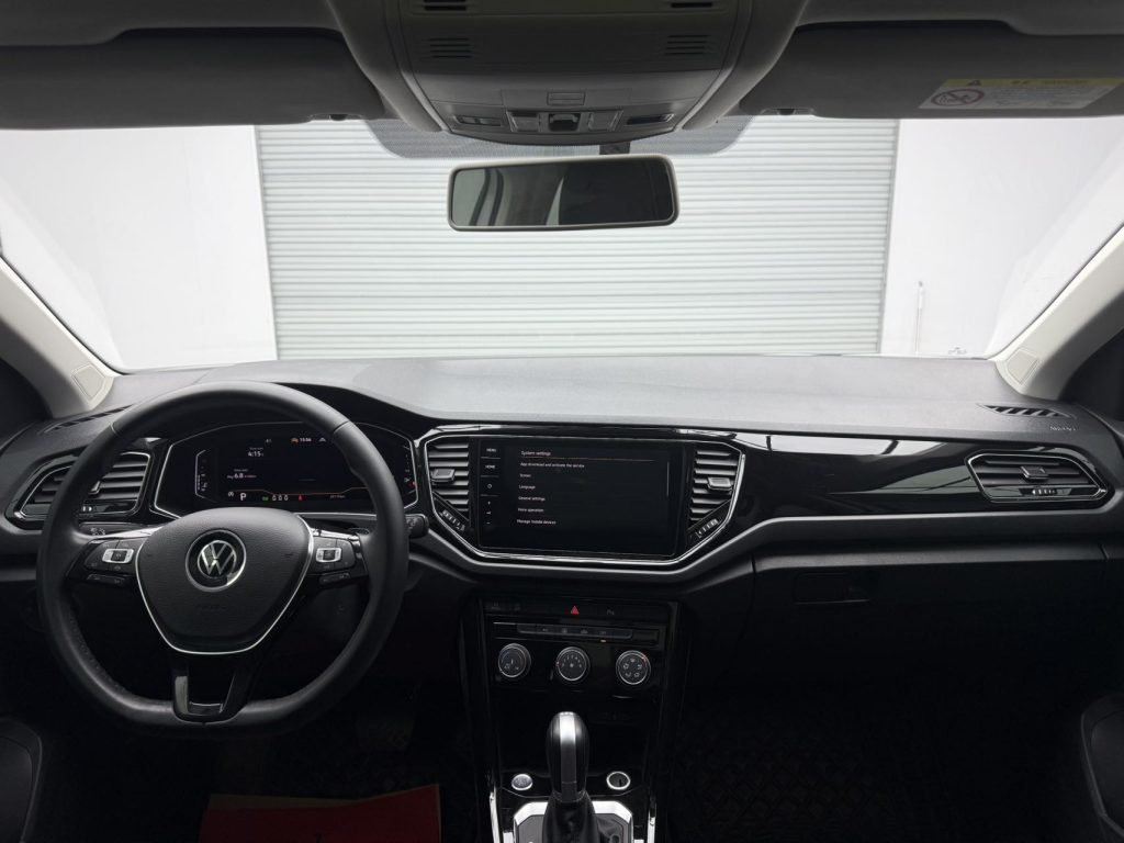 Volkswagen T-Roc 2022 280TSI DSG Двухколесный привод Comfort PLUS - Huishida Trading