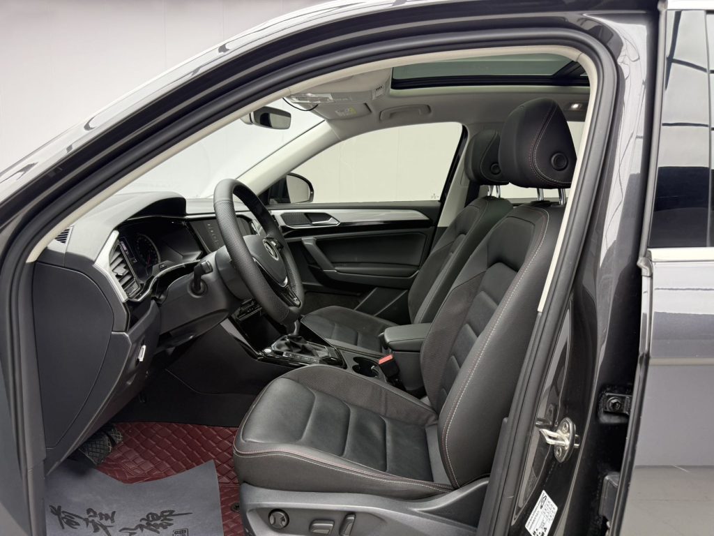 TAYRON 2022 280TSI Двухколесный привод Luxury Smart Connect Edition - Huishida Trading