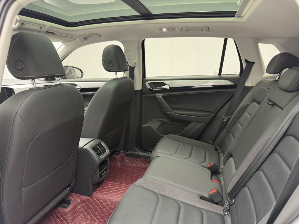 TAYRON 2022 280TSI Двухколесный привод Luxury Smart Connect Edition - Huishida Trading