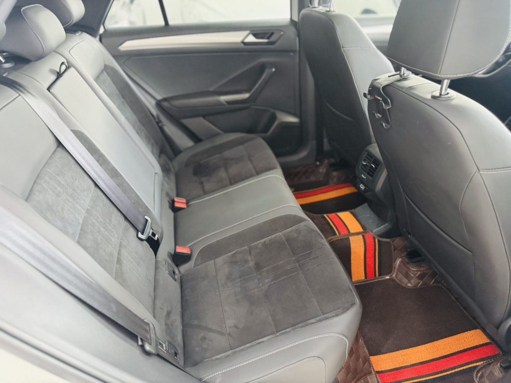 T-ROC 2022 280TSI DSG Двухколесный привод R-Line Pro PLUS - Huishida Trading