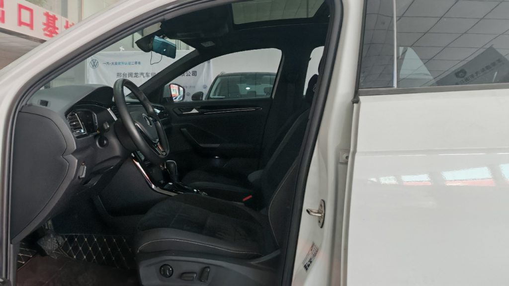 T-ROC 2021 Facelifted 280TSI DSG 4WD Luxury Smart Connect Edition - Huishida Trading