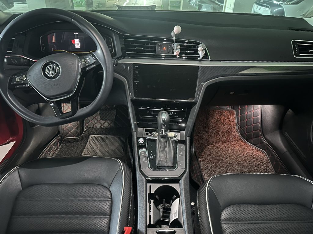 Volkswagen LAMANDO 2021 года 280TSI DSG Luxury Phantom Edition - Huishida Trading