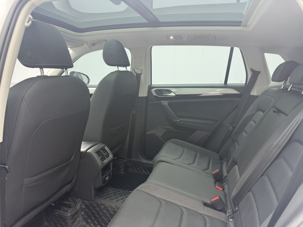 Volkswagen TAYRON 2022 280TSI Двухколесный привод Luxury Smart Connect Edition - Huishida Trading