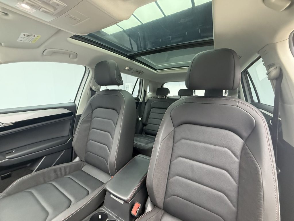 Volkswagen TAYRON 2022 280TSI Двухколесный привод Luxury Smart Connect Edition - Huishida Trading