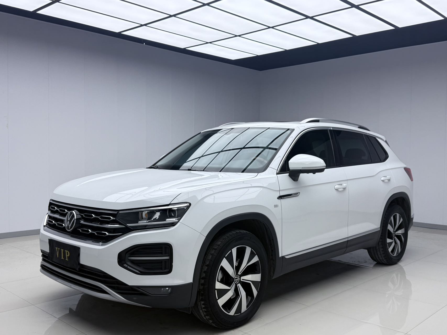 Volkswagen TAYRON  2022 280TSI Двухколесный привод Luxury Smart Connect Edition