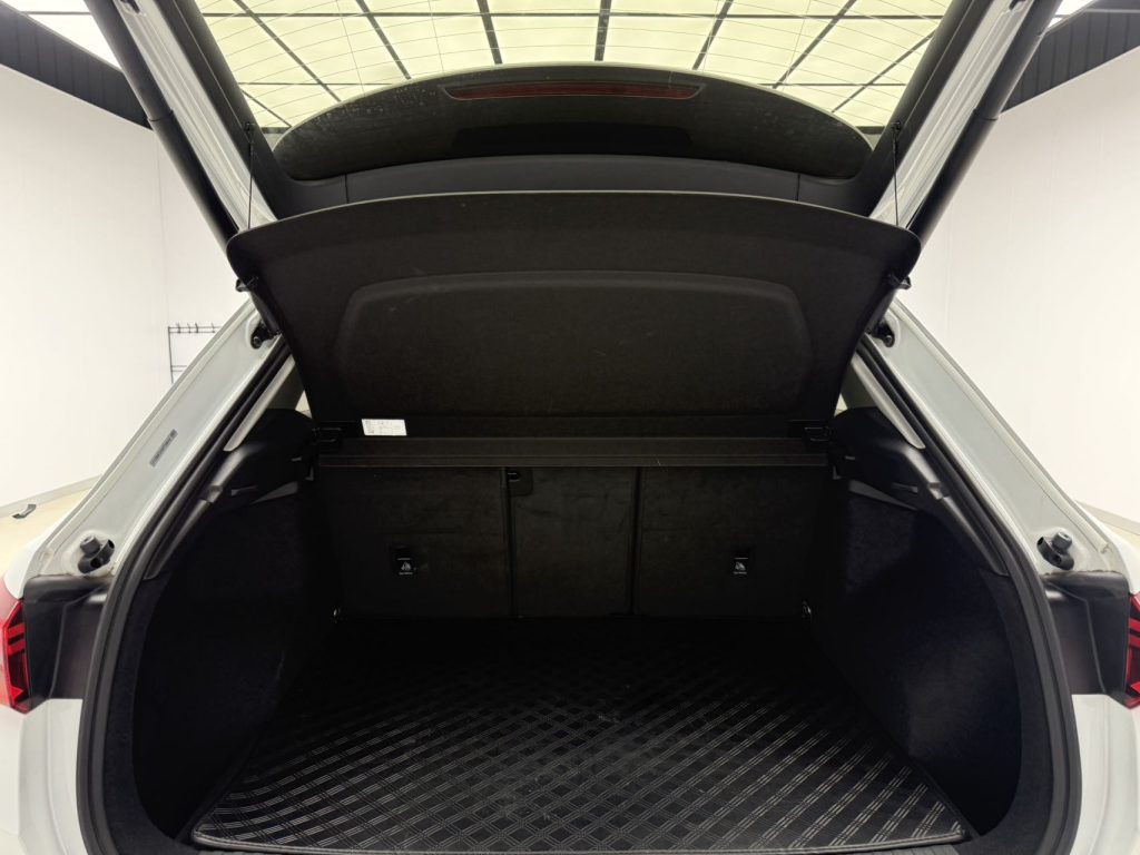 Audi Q3 2021 35 TFSI Sportline - Huishida Trading