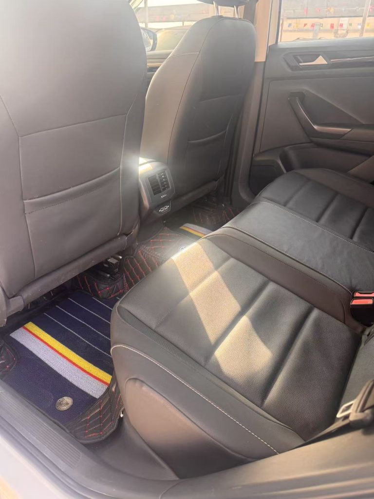 T-ROC 2022 280TSI DSG Двухколесный привод Comfort PLUS - Huishida Trading