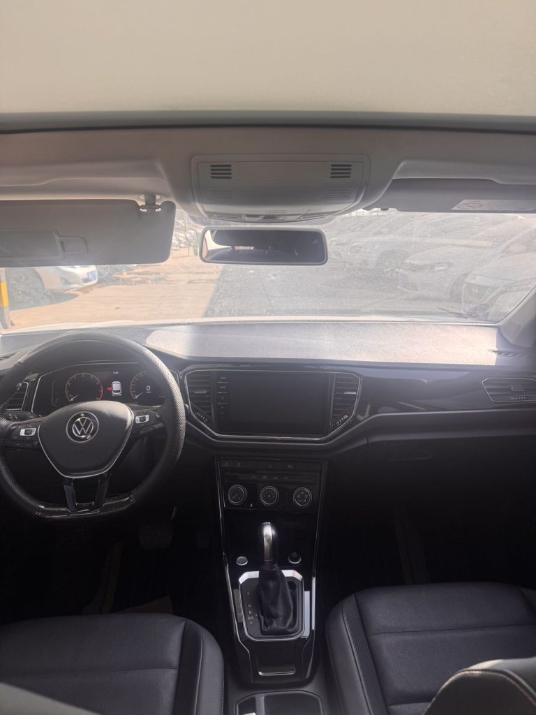 T-ROC 2022 280TSI DSG Двухколесный привод Comfort PLUS - Huishida Trading