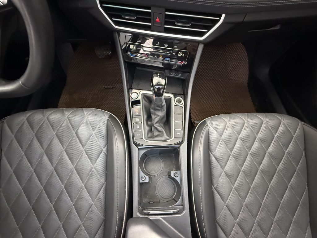 Volkswagen Sagitar 2023 200TSI DSG Transcendence Edition - Huishida Trading