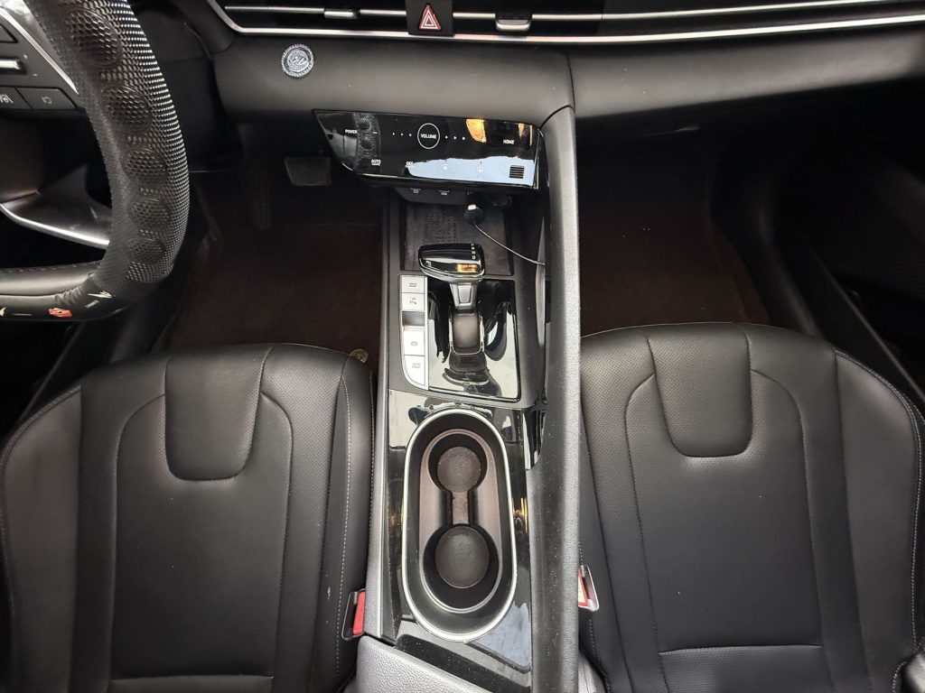 ELANTRA Модель 2021 года, 1,5 л, CVT, LUX Prestige Edition - Huishida Trading