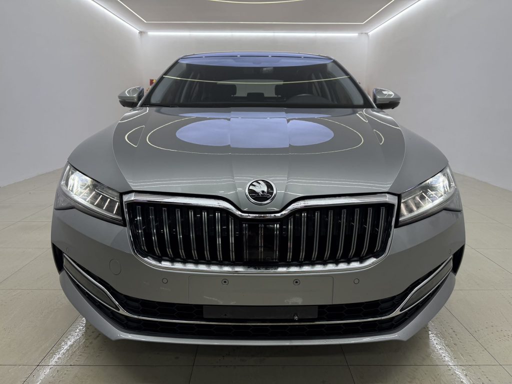 Skoda SUPERB 2021 модельный год TSI380 DSG Flagship Edition - Huishida Trading