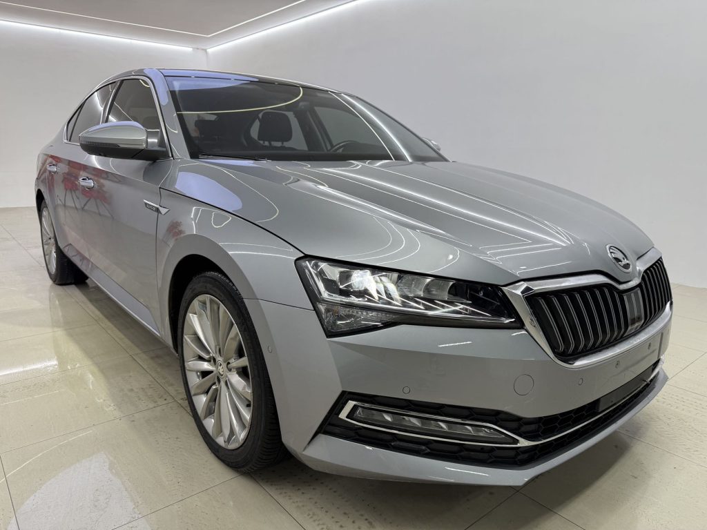 Skoda SUPERB 2021 модельный год TSI380 DSG Flagship Edition - Huishida Trading