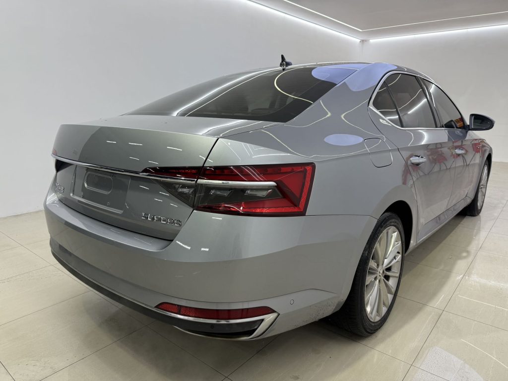 Skoda SUPERB 2021 модельный год TSI380 DSG Flagship Edition - Huishida Trading