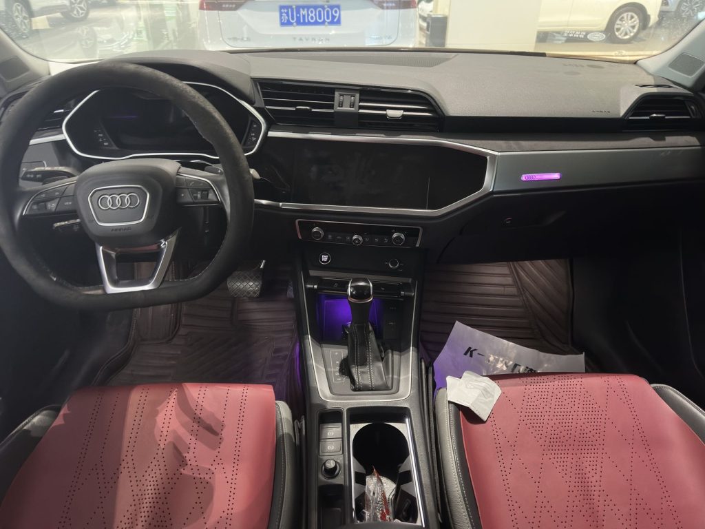Audi Q3 2023 года 35 TFSI Sportline (1.4T) - Huishida Trading