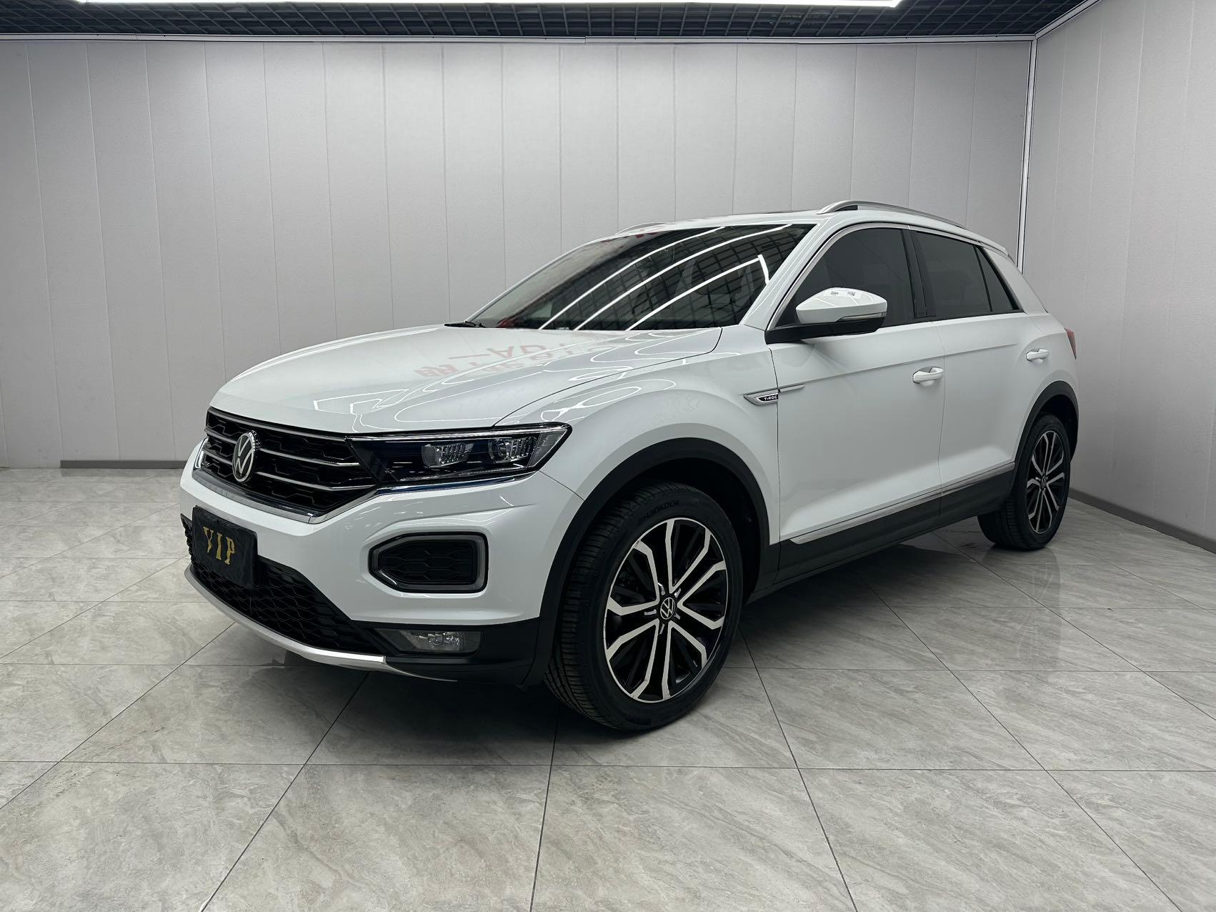 Volkswagen T-ROC 2021 Модель 280TSI DSG Передний привод Luxury Smart Connect Edition
