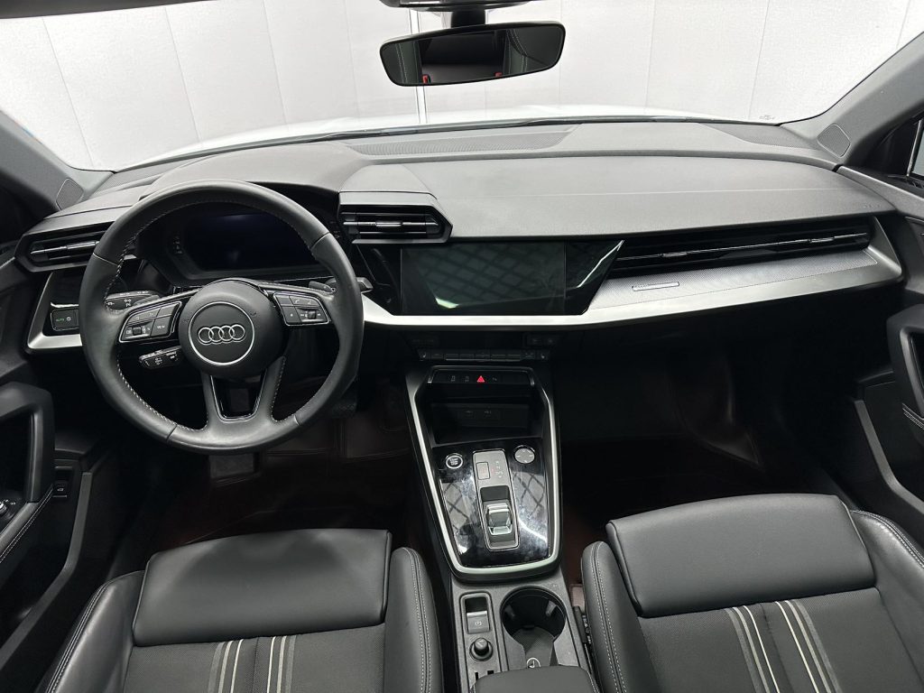 Audi A3 2021 года A3L Limousine 35 TFSI Sportline - Huishida Trading