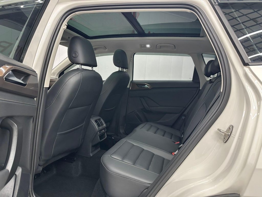 Volkswagen Tharu 2021 280TSI Two-Wheel Drive Luxury Edition - Huishida Trading