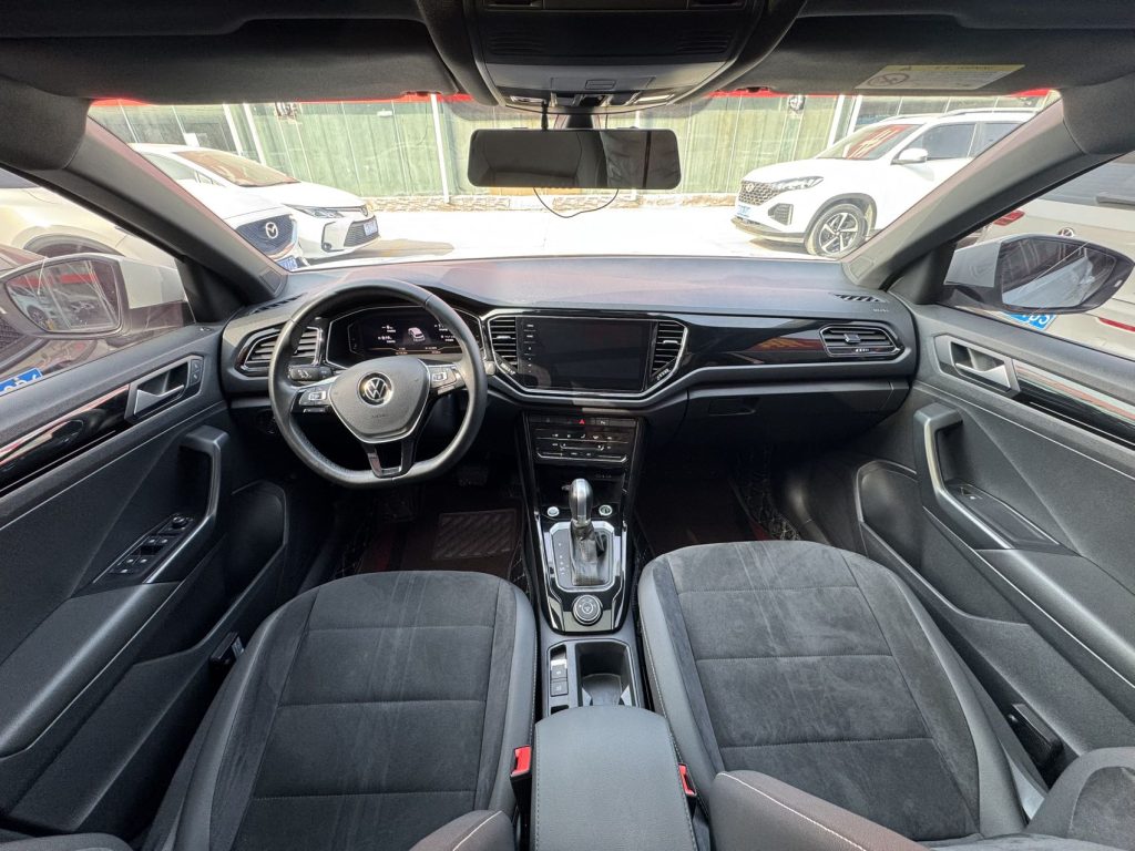 2021 Модель T-Roc Facelift 280TSI DSG 4WD Luxury - Huishida Trading