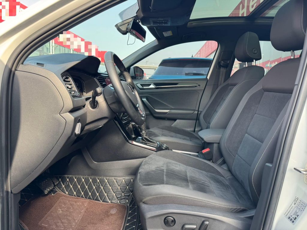 2021 Модель T-Roc Facelift 280TSI DSG 4WD Luxury - Huishida Trading