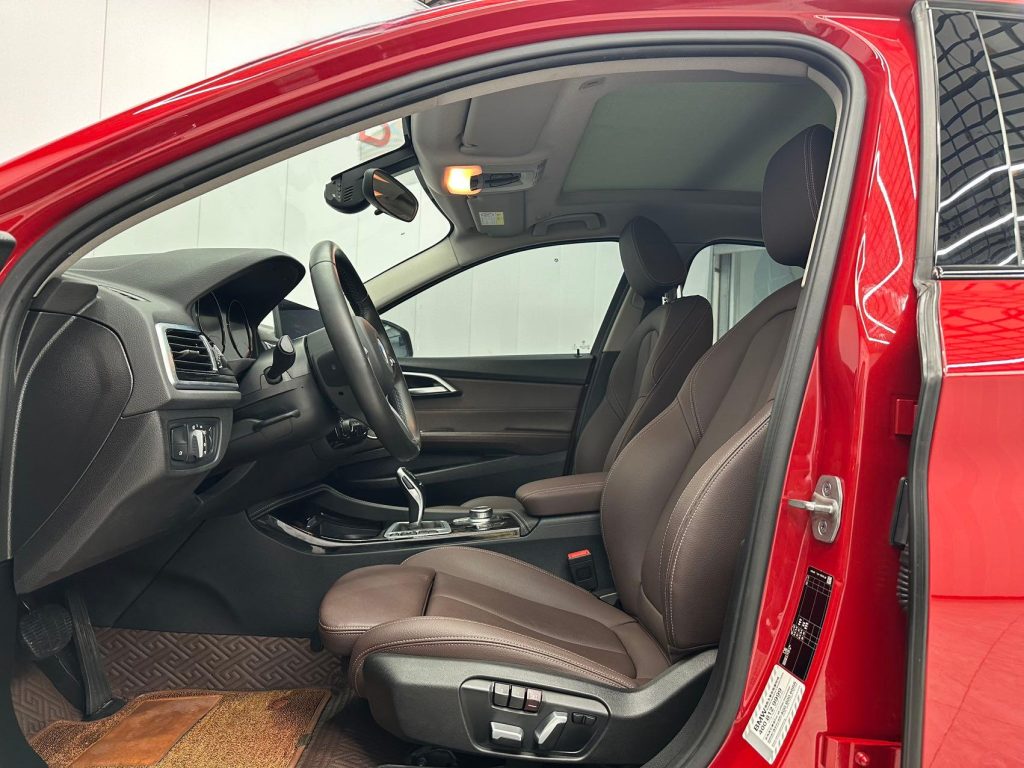 BMW 1 серии 2021 120i M Sport Night Edition - Huishida Trading