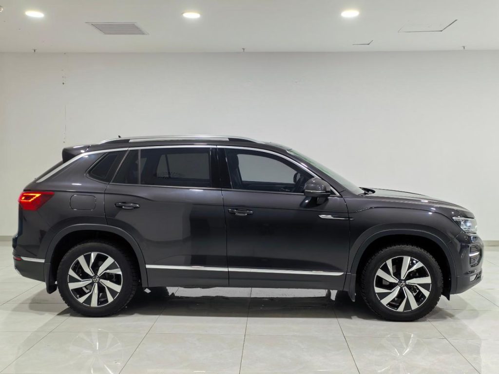 Volkswagen TAYRON 2022 года 280TSI Передний привод Luxury Smart Connect Edition - Huishida Trading