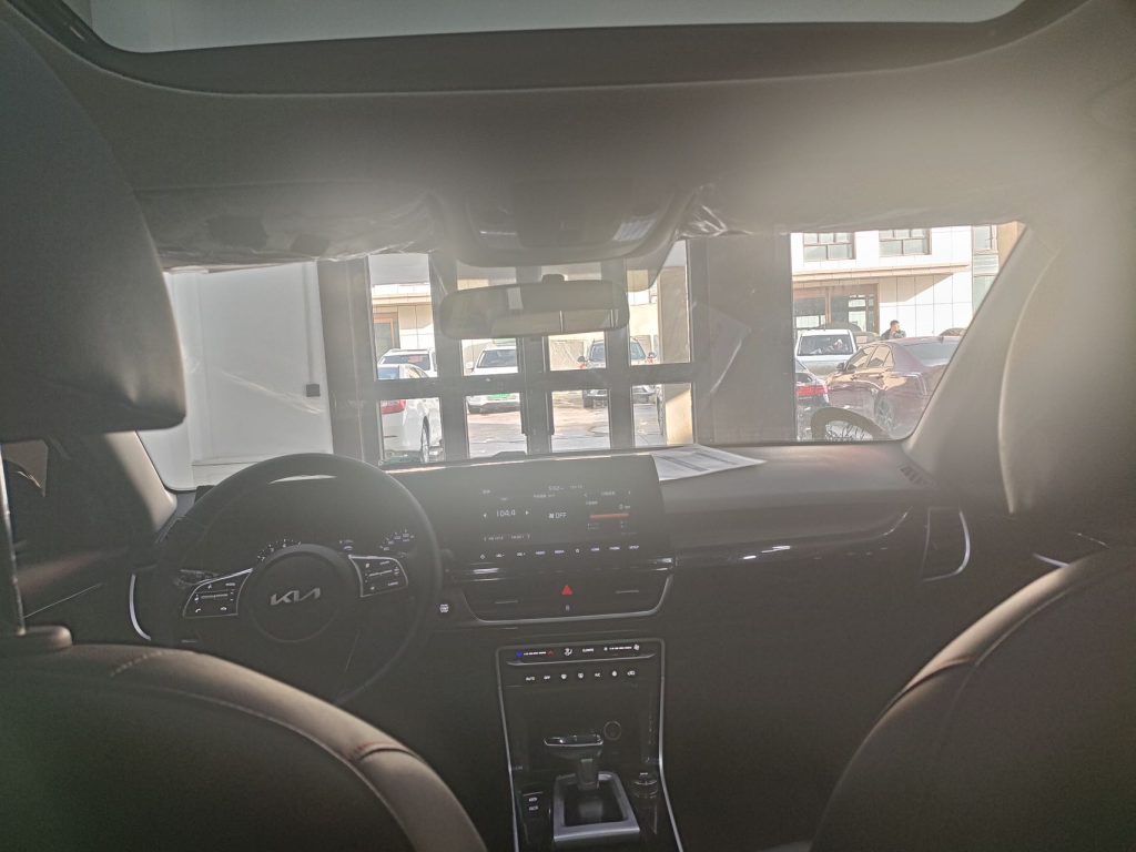 KIA KX3 Модель 2021 года, 1,5 л, CVT, версия Trend Edition. - Huishida Trading