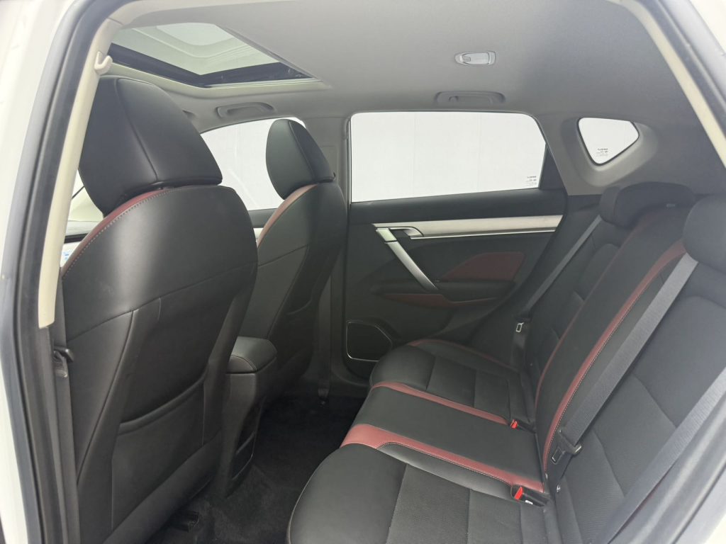 Geely Coolray Модель 2021 года 1.4T DCT Platinum Edition - Huishida Trading