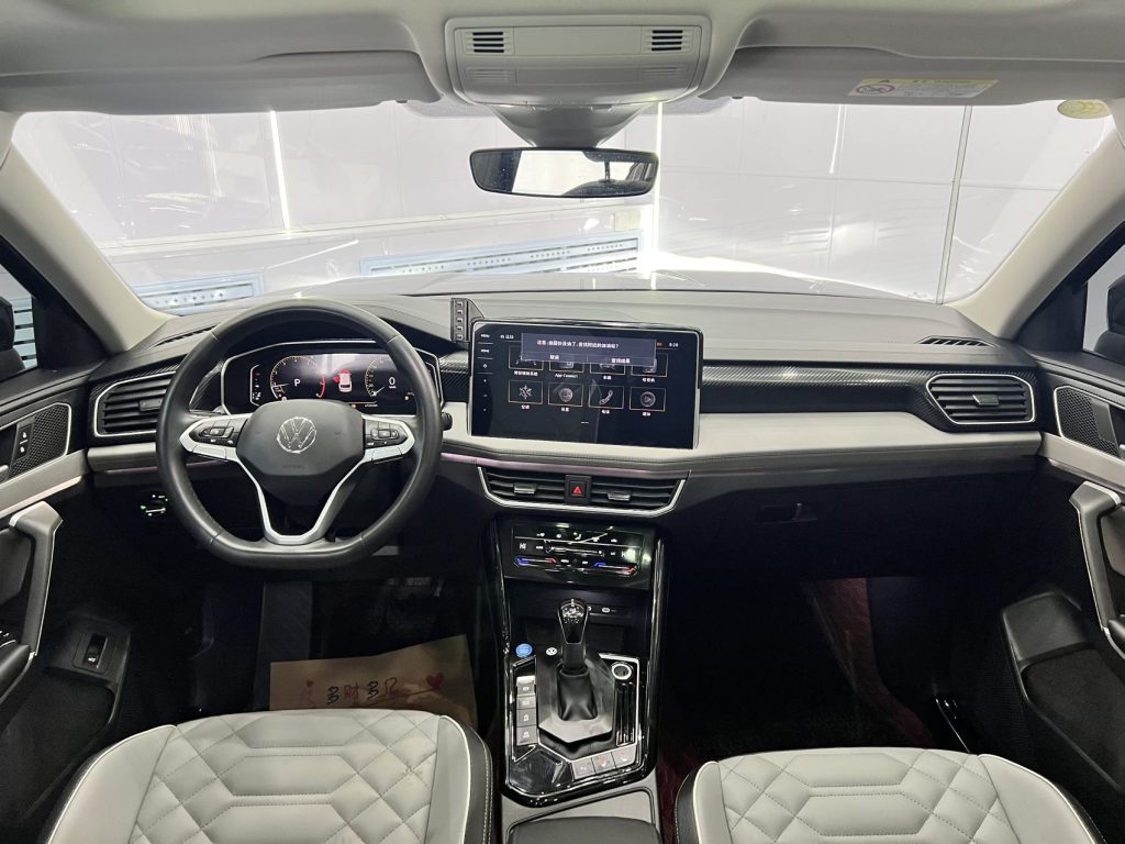 Volkswagen TAYRON 2023 280TSI Передний привод Luxury Plus Advanced Edition - Huishida Trading