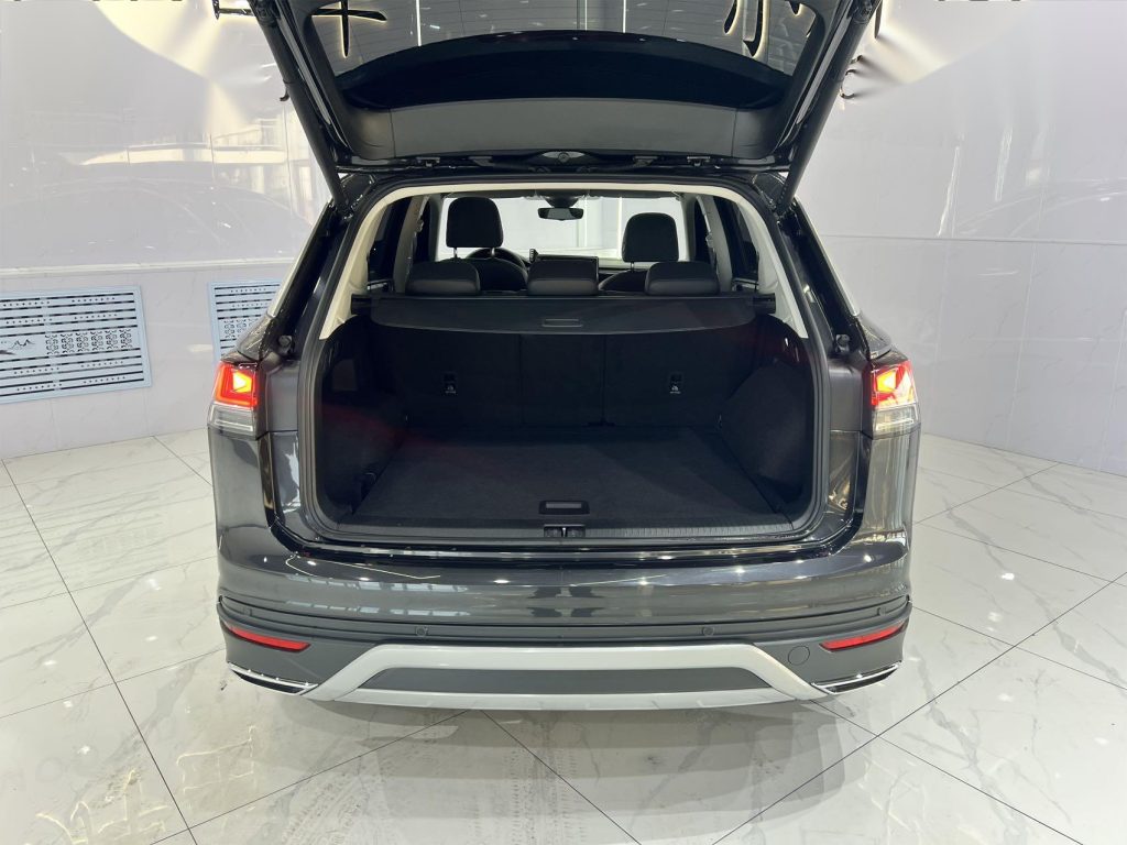 Volkswagen TAYRON 2023 280TSI Передний привод Luxury Plus Advanced Edition - Huishida Trading