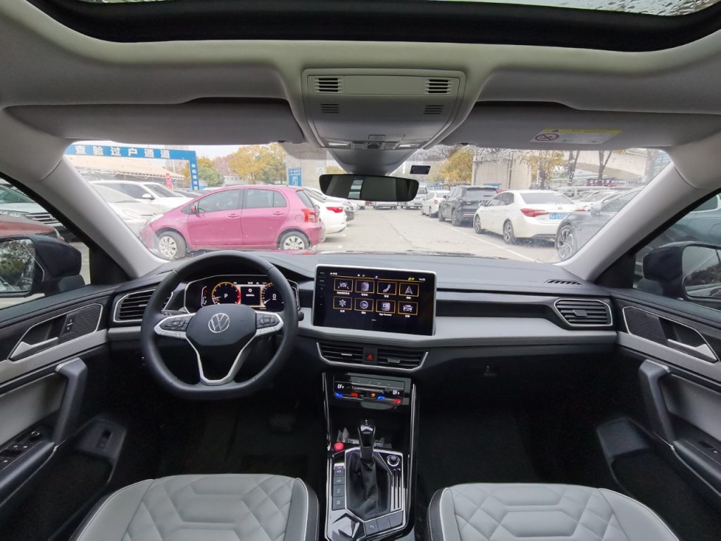 Volkswagen TAYRON 2023 Модель 280TSI Передний привод Luxury Plus Advanced Editio - Huishida Trading