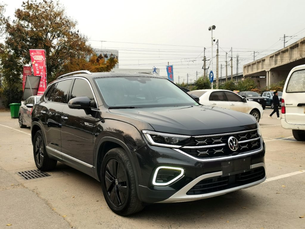 Volkswagen TAYRON 2023 Модель 280TSI Передний привод Luxury Plus Advanced Editio - Huishida Trading