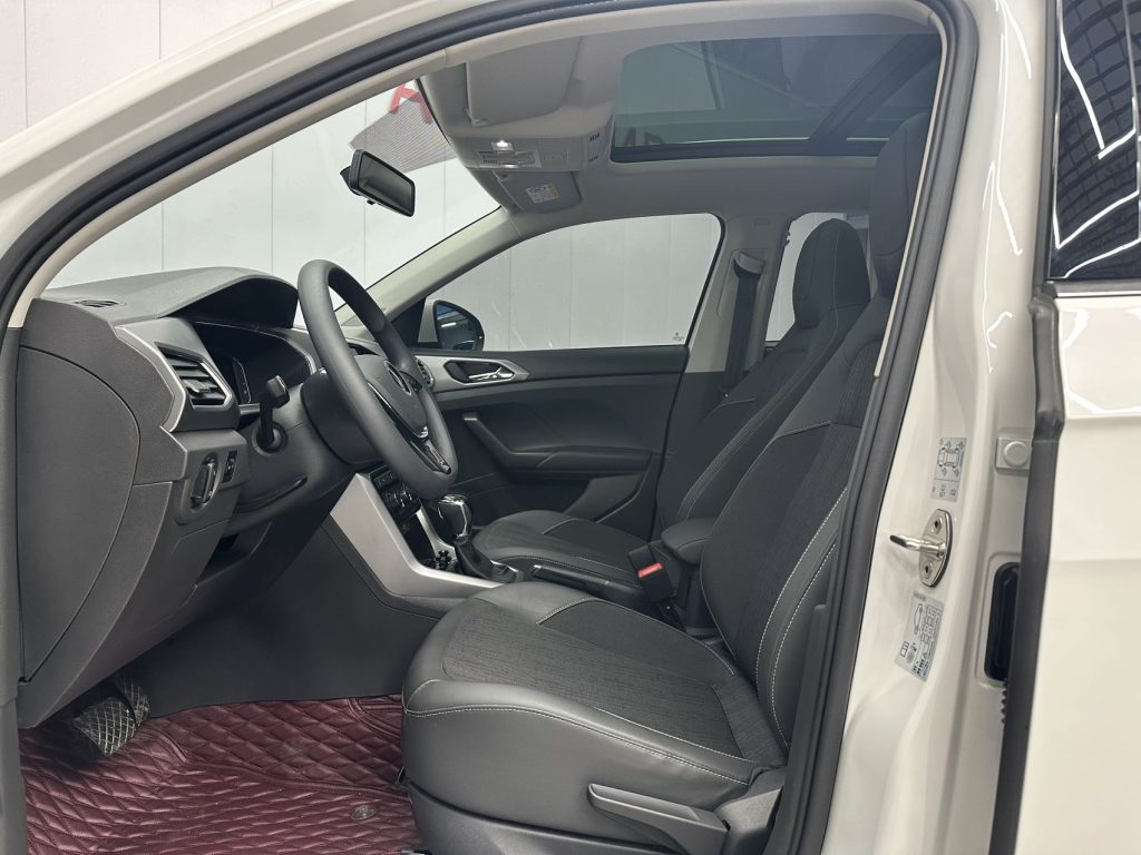 Volkswagen T-Cross 2022 1,5 л, автоматическая коробка передач, версия Comfort - Huishida Trading