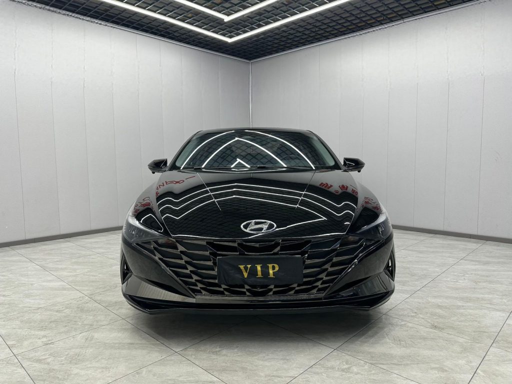 Hyundai Elantra 2022 года 1,5 л CVT LUX Premium Edition - Huishida Trading