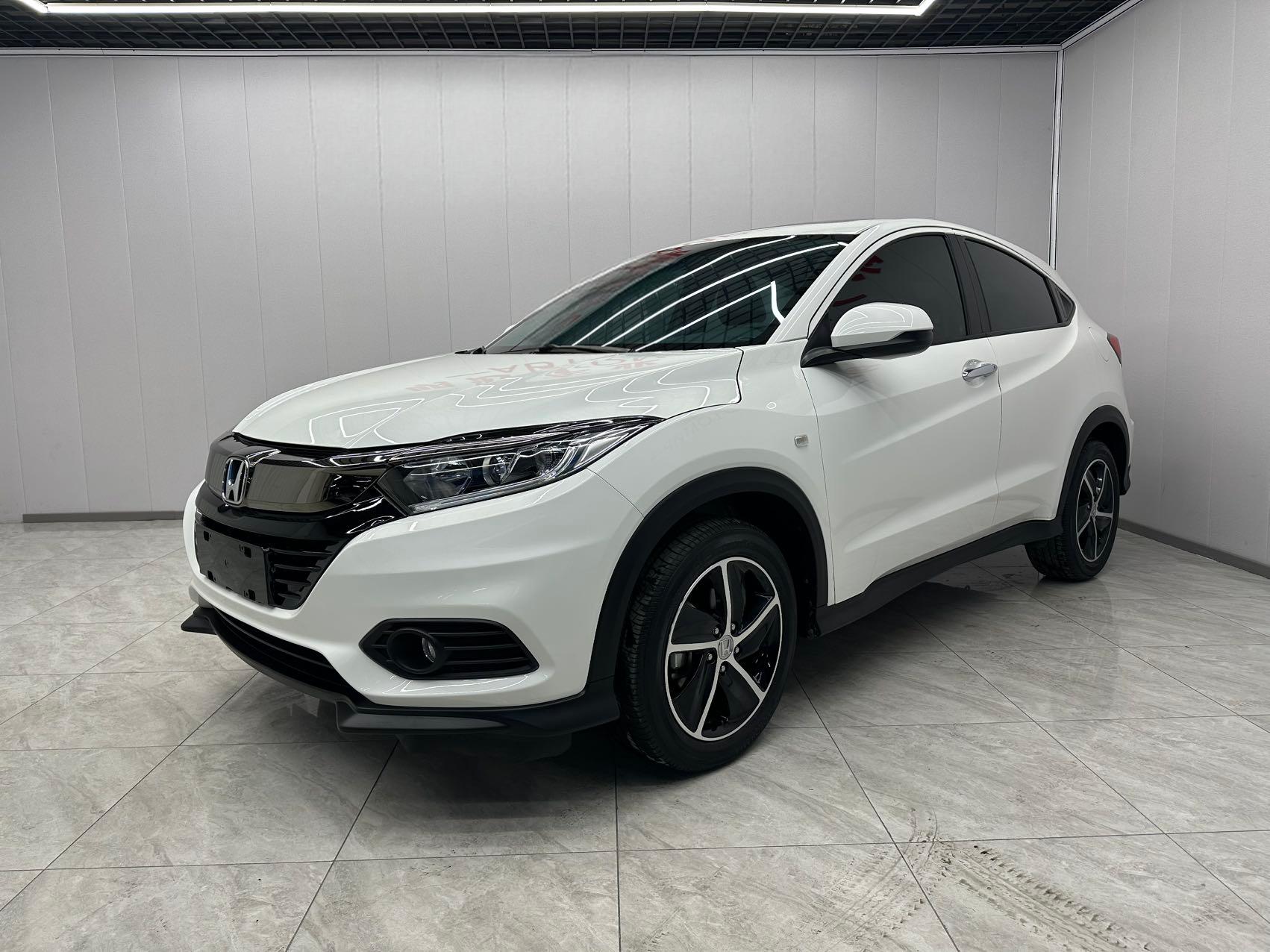 Honda Vezel  2020 1,5 л CVT Pioneer Edition