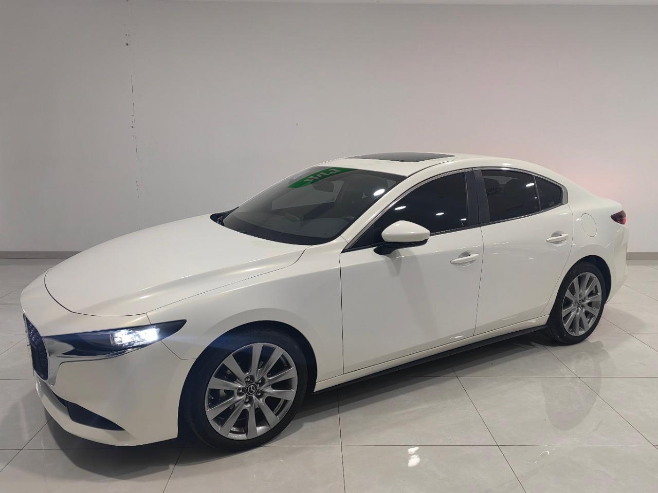 Mazda3 Axela White 2020 Модель 3 Axela 2.0L Automatic Elegance Edition