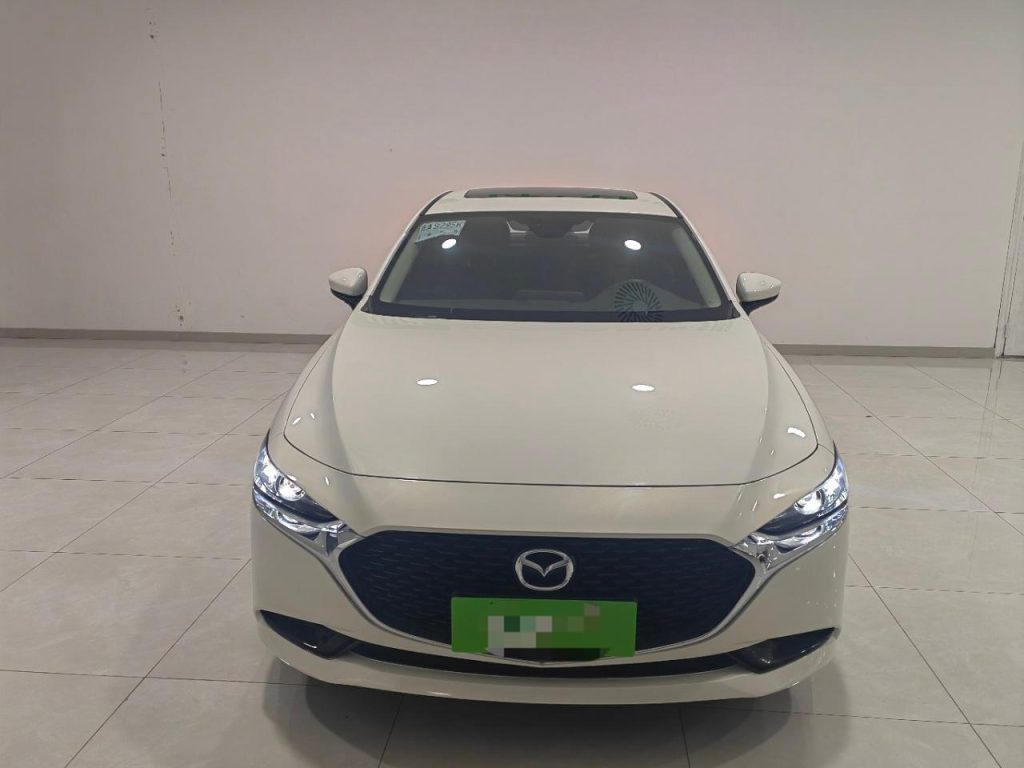 Mazda3 Axela White 2020 Модель 3 Axela 2.0L Automatic Elegance Edition - Huishida Trading