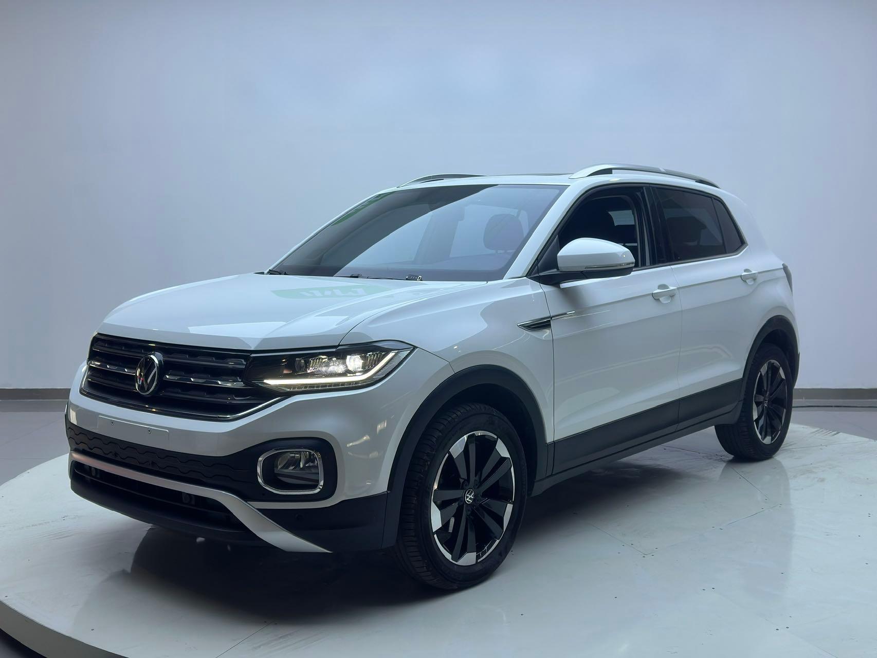 Volkswagen TACQUA  2021 1,5 л, автоматическая коробка передач, версия Connect