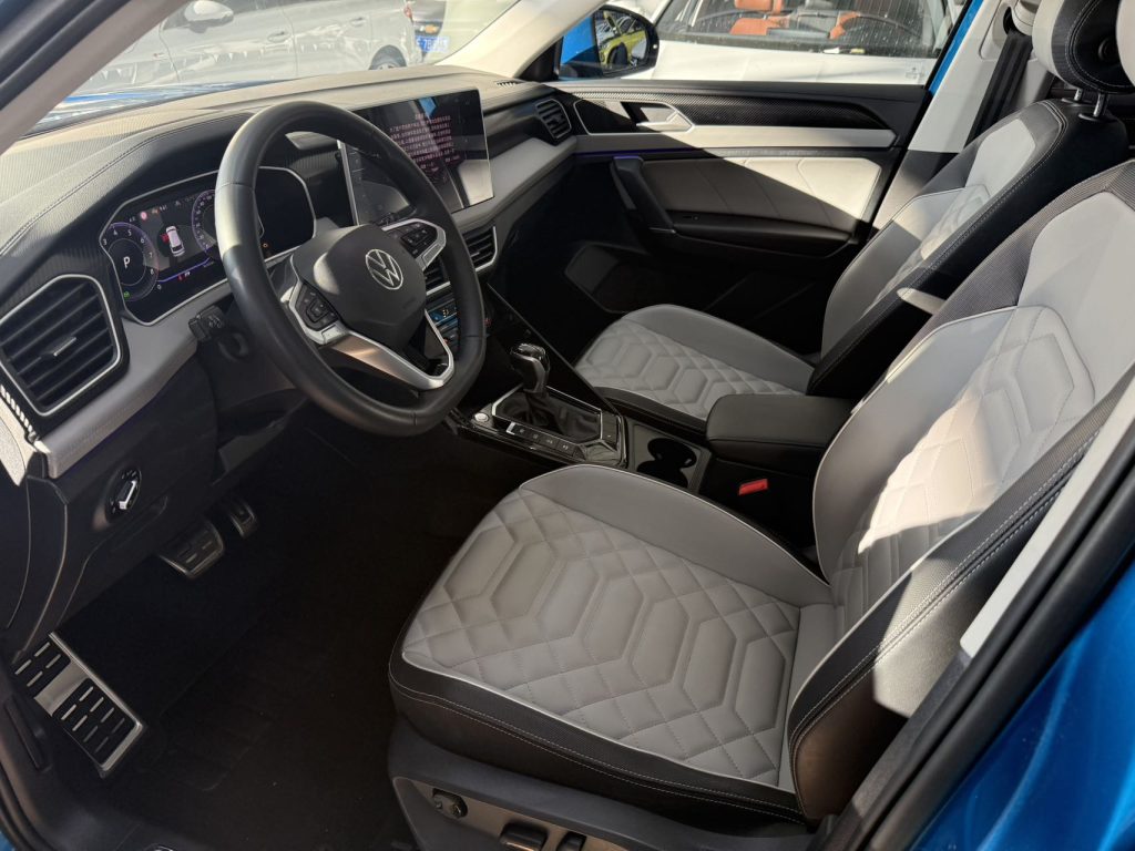 Volkswagen TAYRON 2023 280TSI Передний привод Luxury Plus Advanced Edition - Huishida Trading