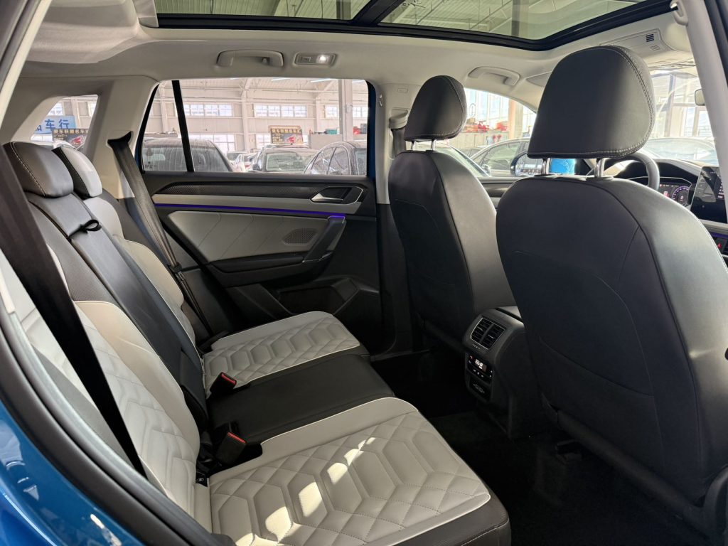 Volkswagen TAYRON 2023 280TSI Передний привод Luxury Plus Advanced Edition - Huishida Trading