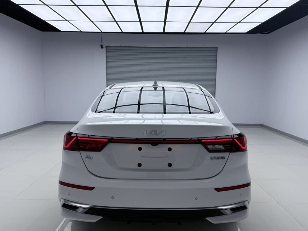 Kia K3 2021 1,5 л CVT Fashion Edition - Huishida Trading